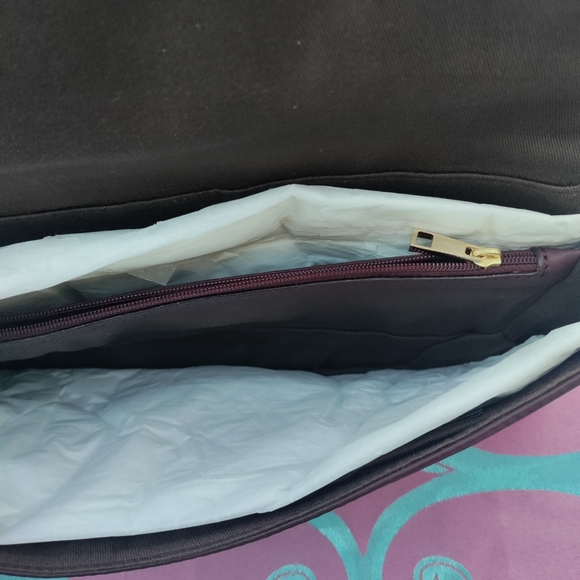 Anne Klein Clutch - Picture 4 of 5